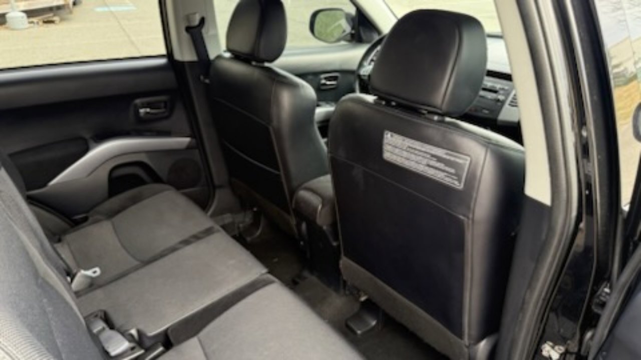 Used 2012 Mitsubishi Outlander SE image 14