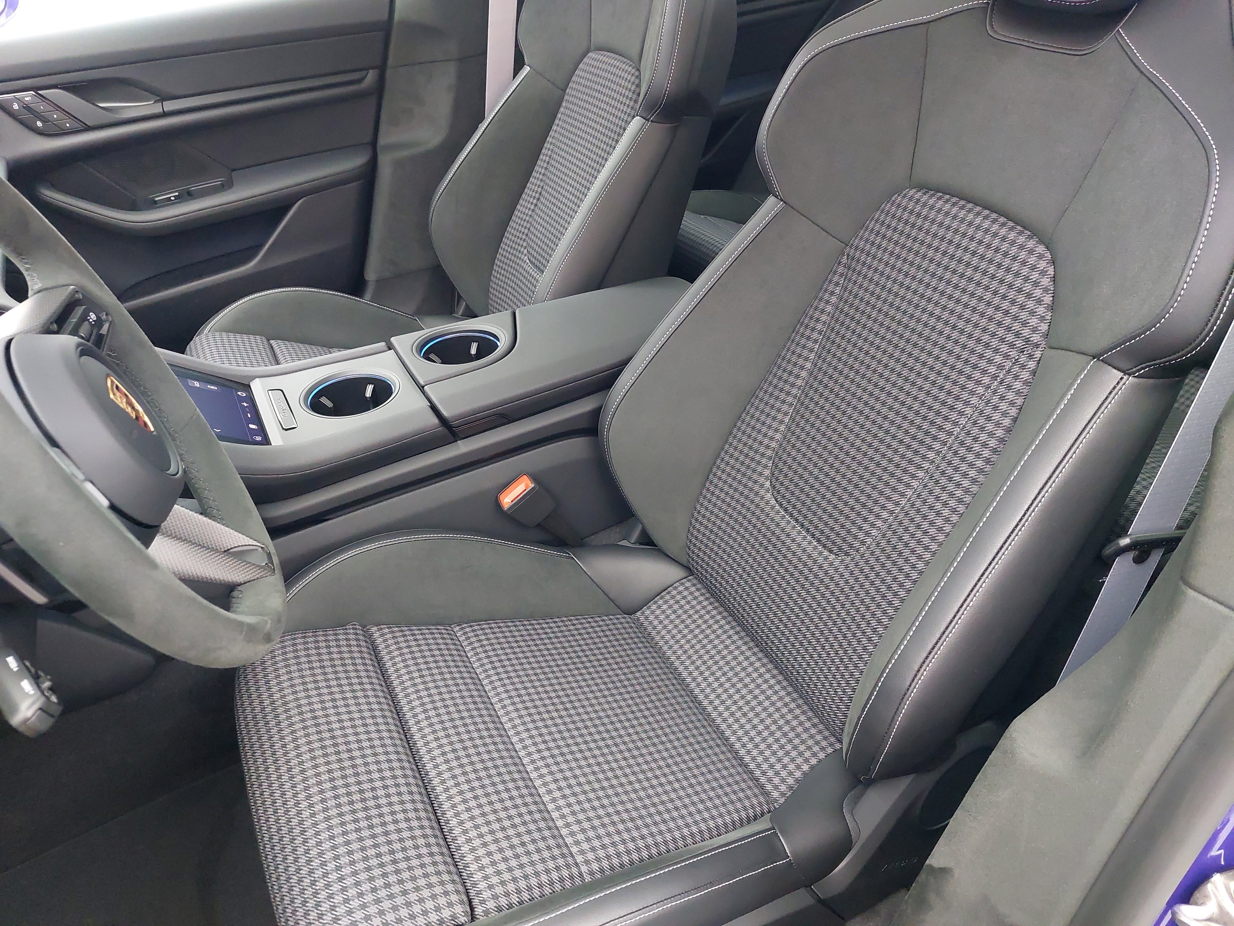 New 2025 Porsche Taycan GTS image 5