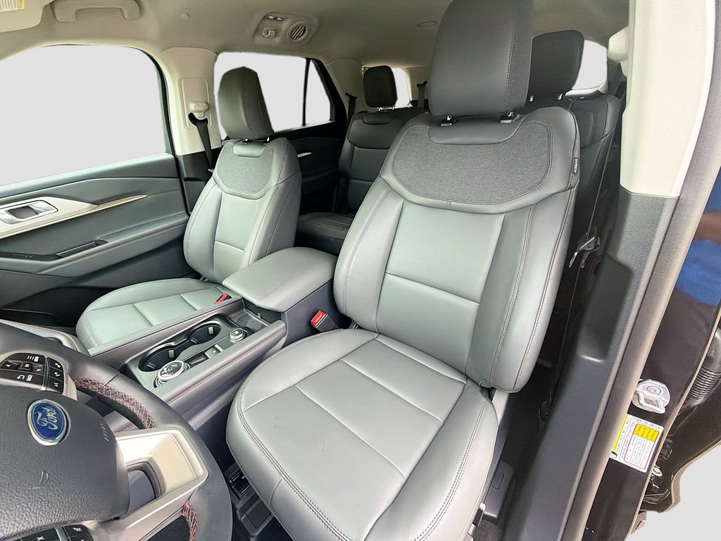 New 2026 Ford Explorer Active w/ Active Comfort Package AWD/4WD image 23