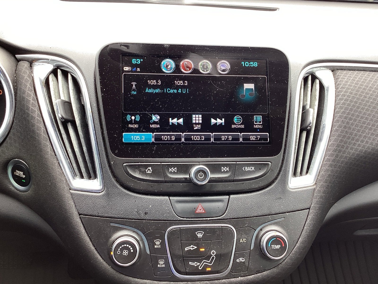 Used 2018 Chevrolet Malibu LT image 11