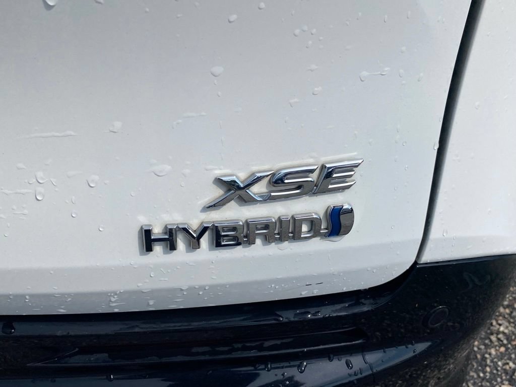 Used 2023 Toyota Sienna XSE FWD image 15