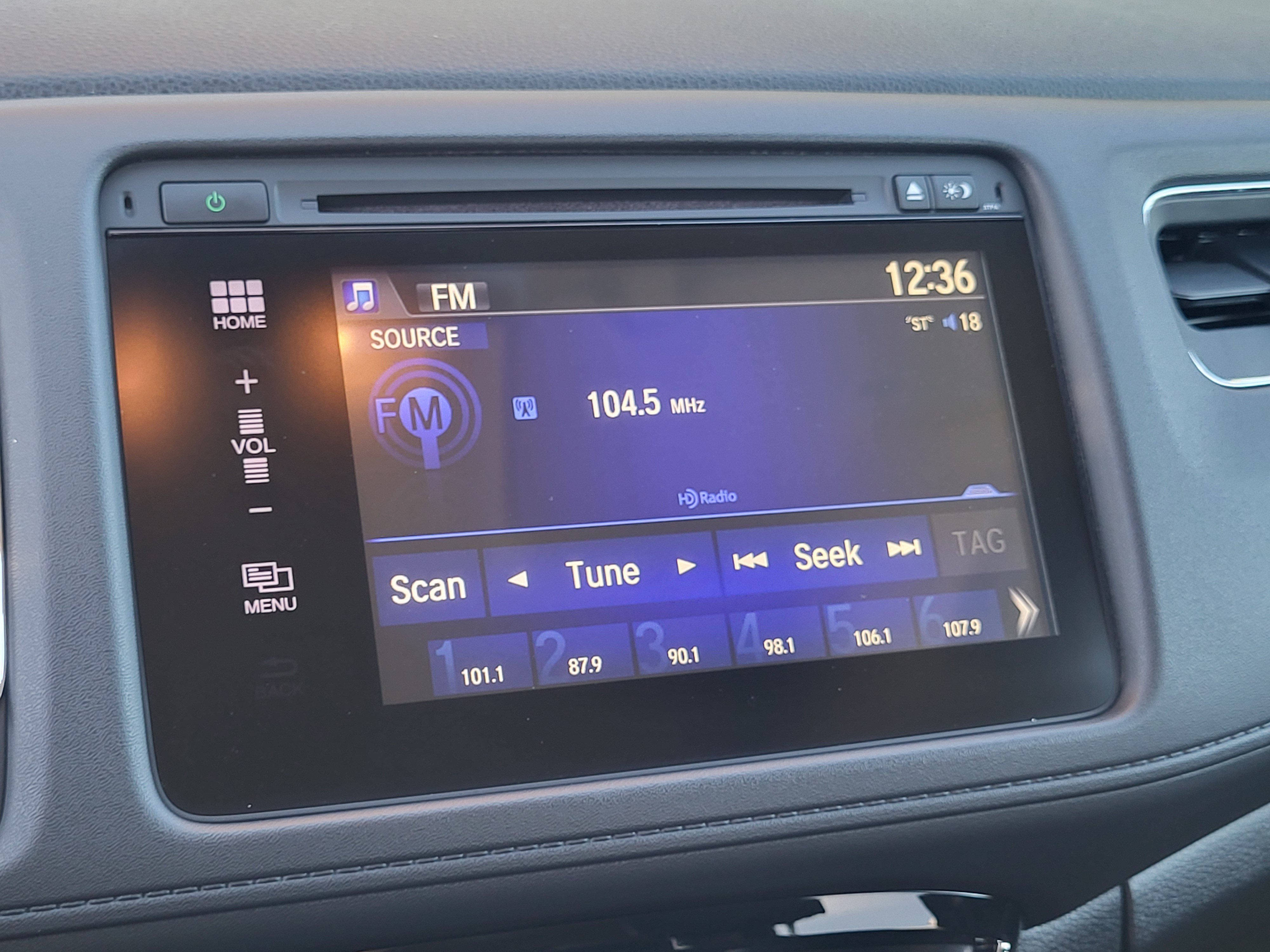 Used 2018 Honda HR-V EX-L image 17