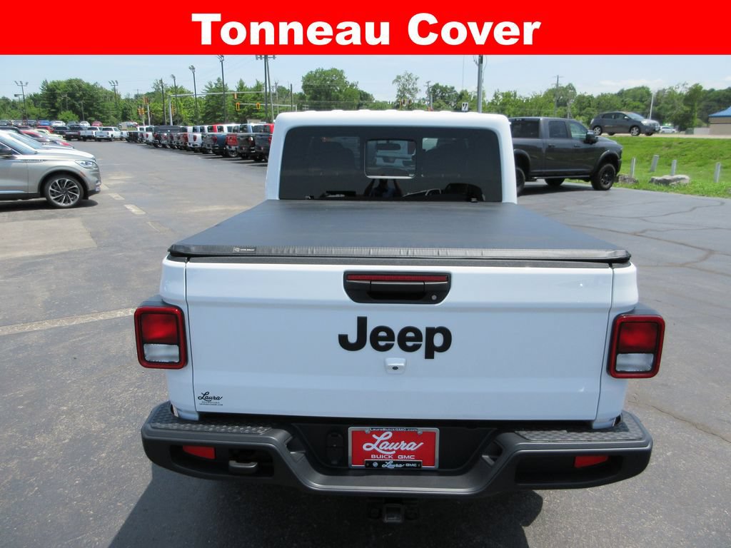 Used 2024 Jeep Gladiator Sport AWD/4WD image 7
