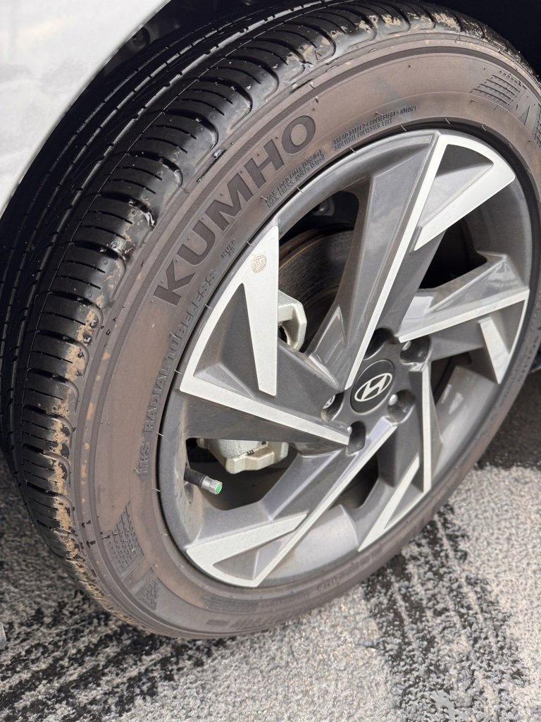 Used 2024 Hyundai Elantra SEL w/ Convenience Package image 27