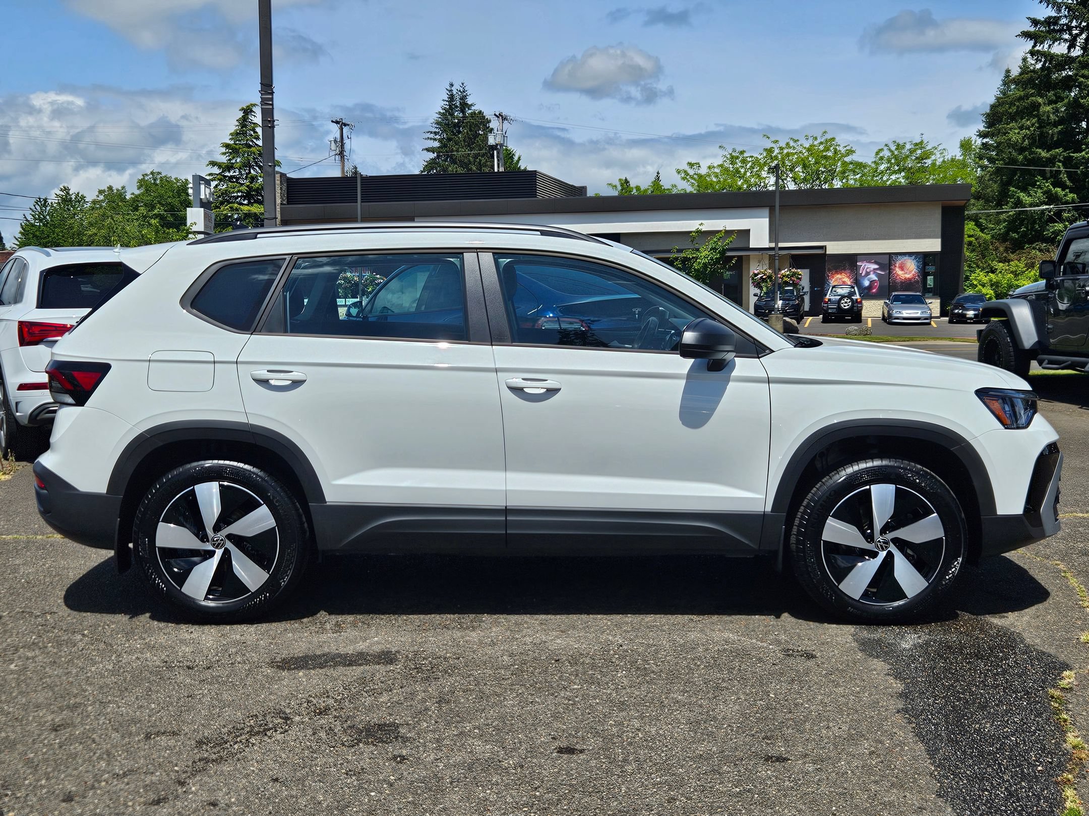 Used 2025 Volkswagen Taos S AWD/4WD image 6