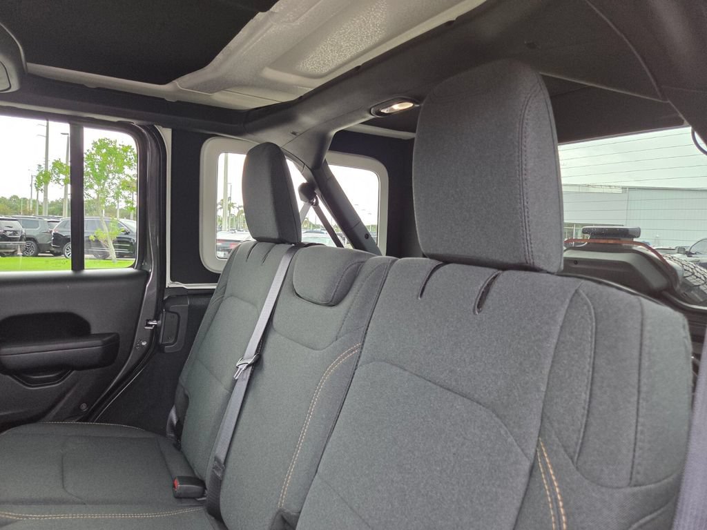 Used 2024 Jeep Wrangler Unlimited Sport AWD/4WD image 22