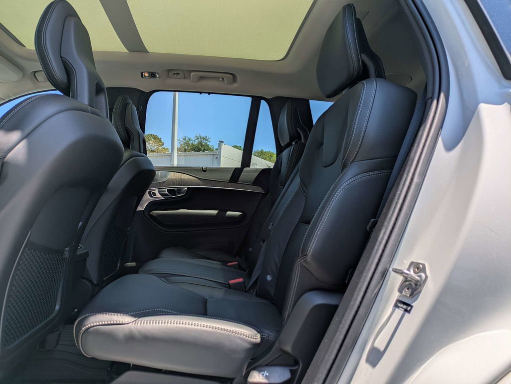 Certified 2022 Volvo XC90 T6 Inscription w/ Advanced Package AWD/4WD image 17