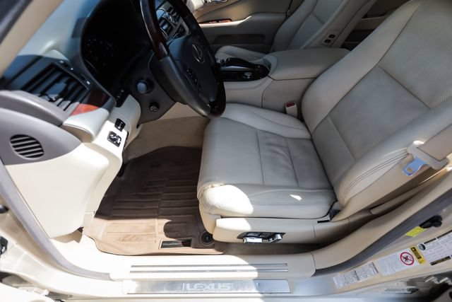 Used 2014 Lexus LS 460 AWD w/ Comfort Package image 23