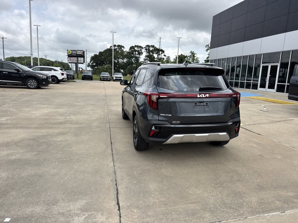 Used 2026 Kia Seltos S FWD image 13