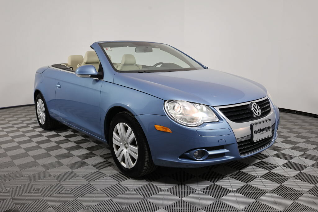 Used 2008 Volkswagen Eos 2.0T FWD image 2