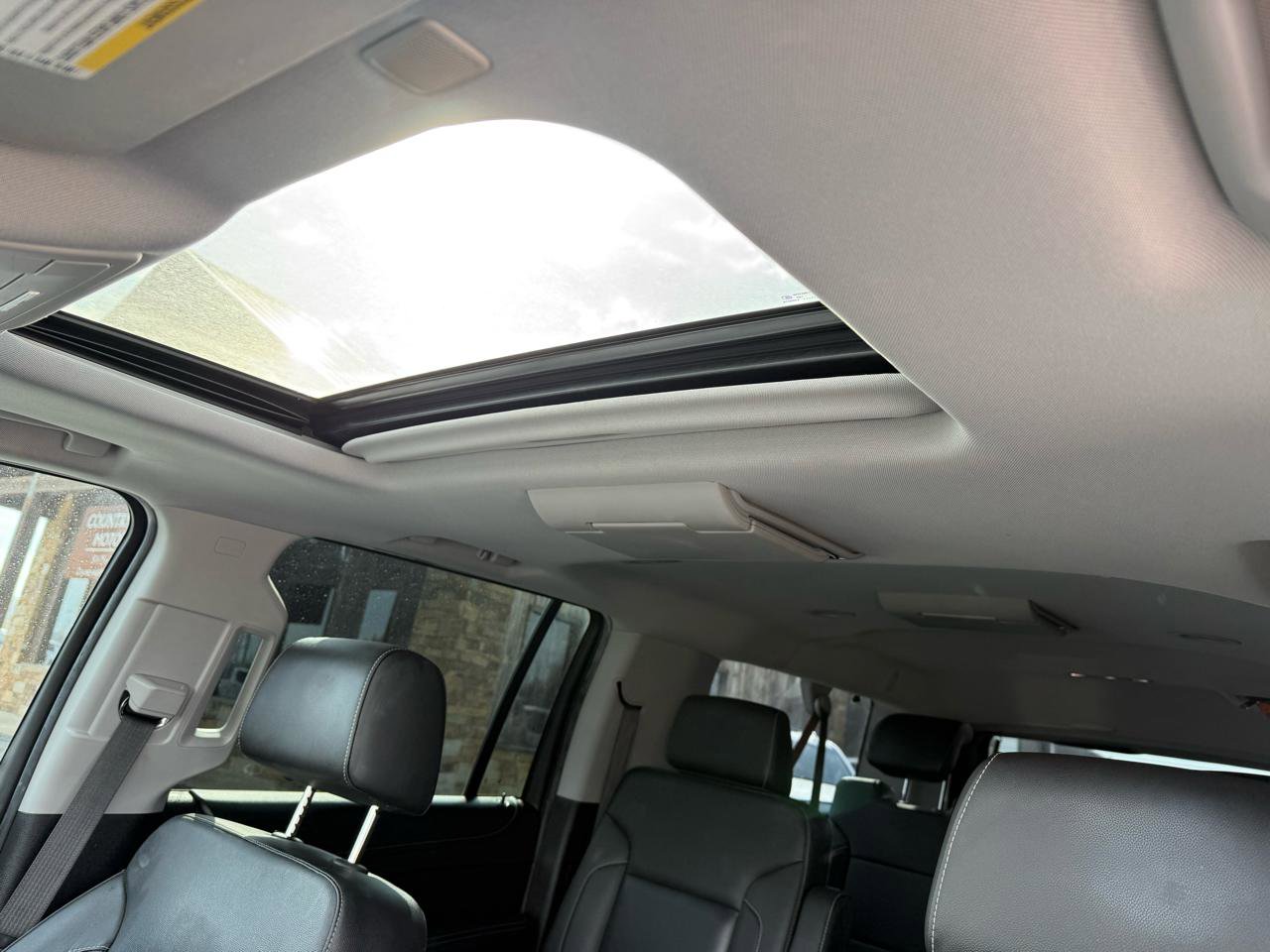 Used 2018 Chevrolet Suburban Premier image 12