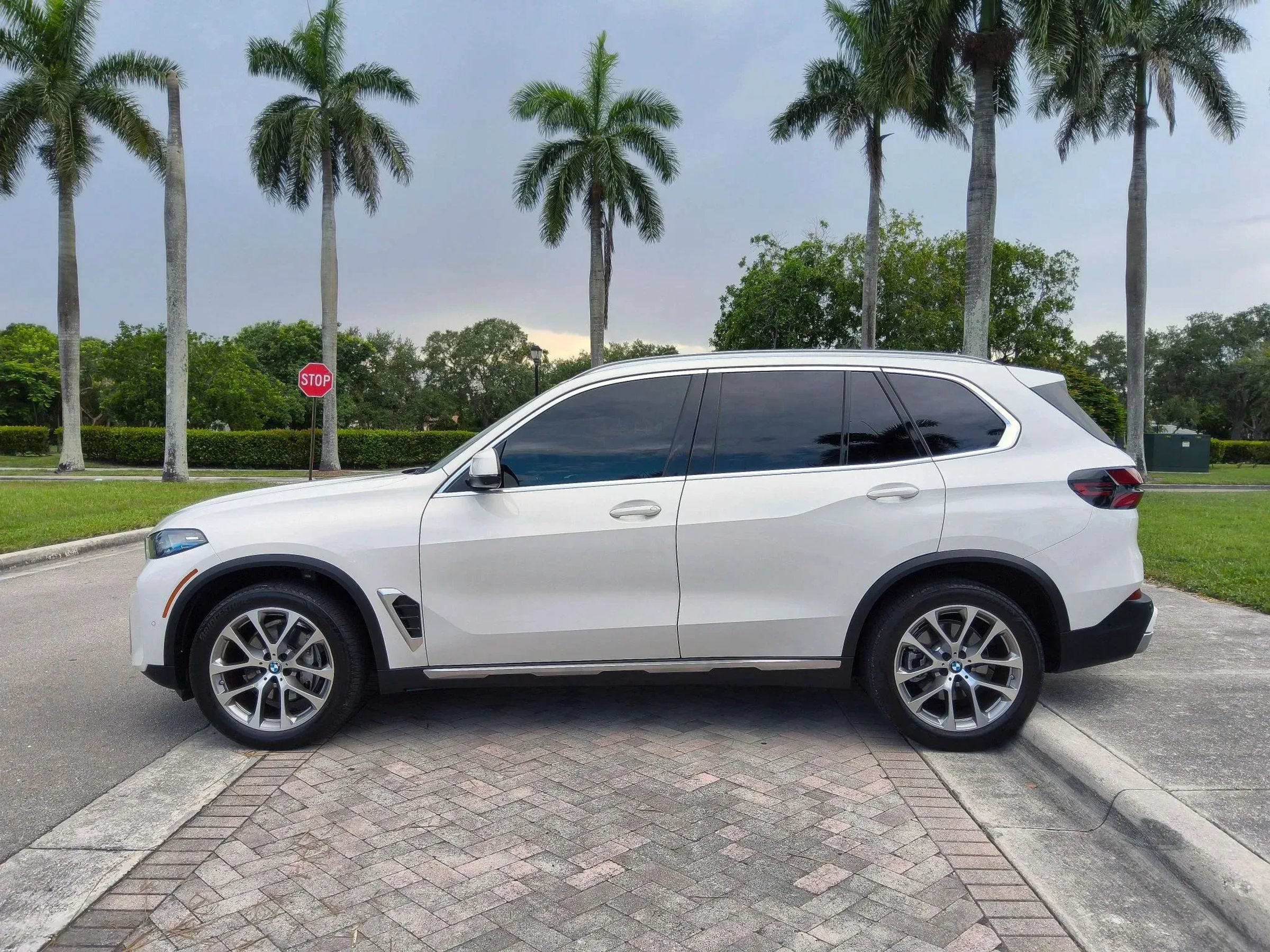 Used 2025 BMW X5 sDrive40i w/ Parking Assistance Package RWD image 21