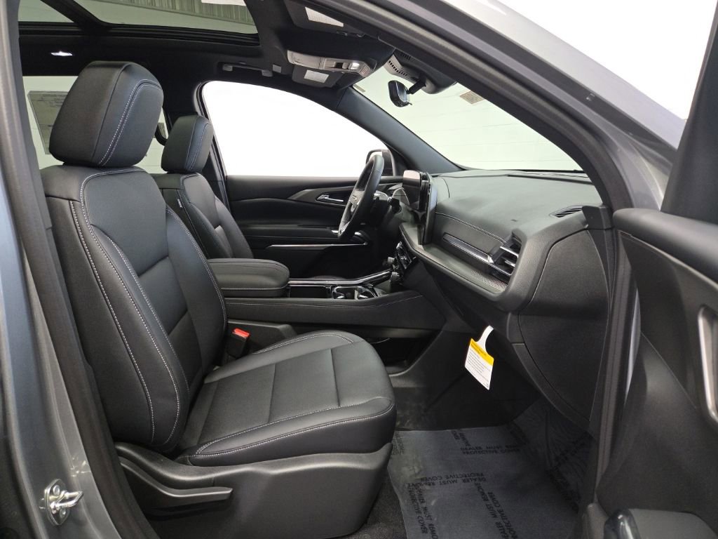 New 2026 Chevrolet Traverse LT w/ Sun and Wheel Package image 10