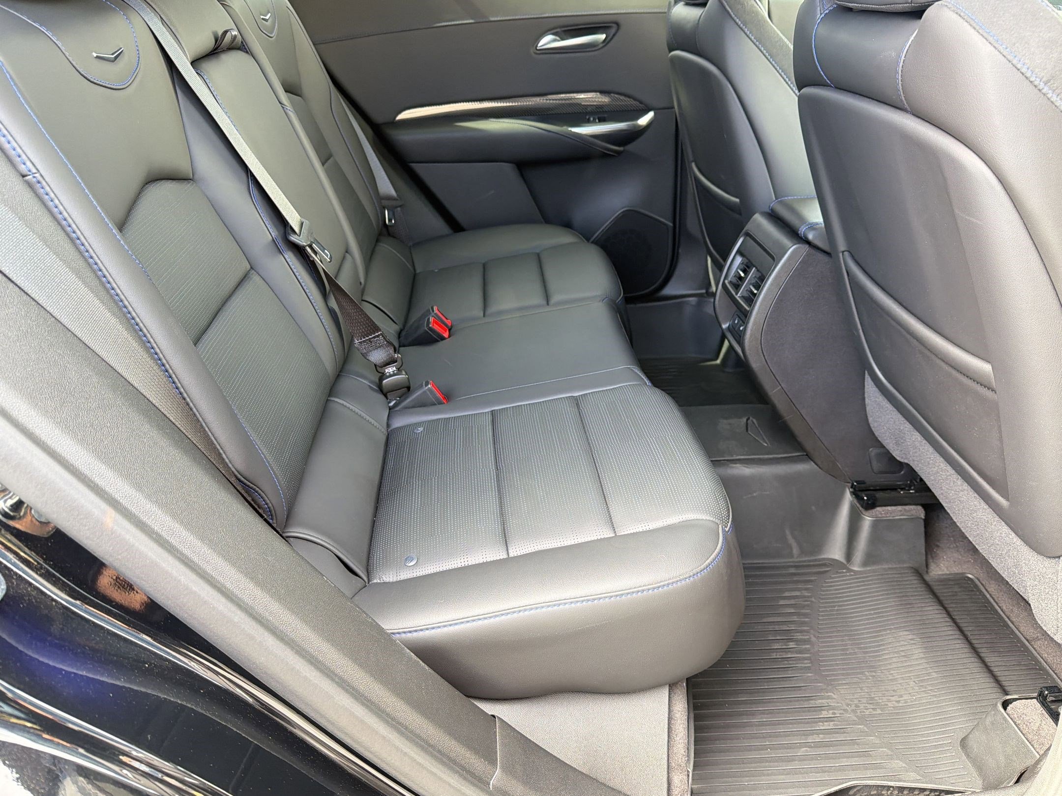 Certified 2024 Cadillac XT4 Sport image 25