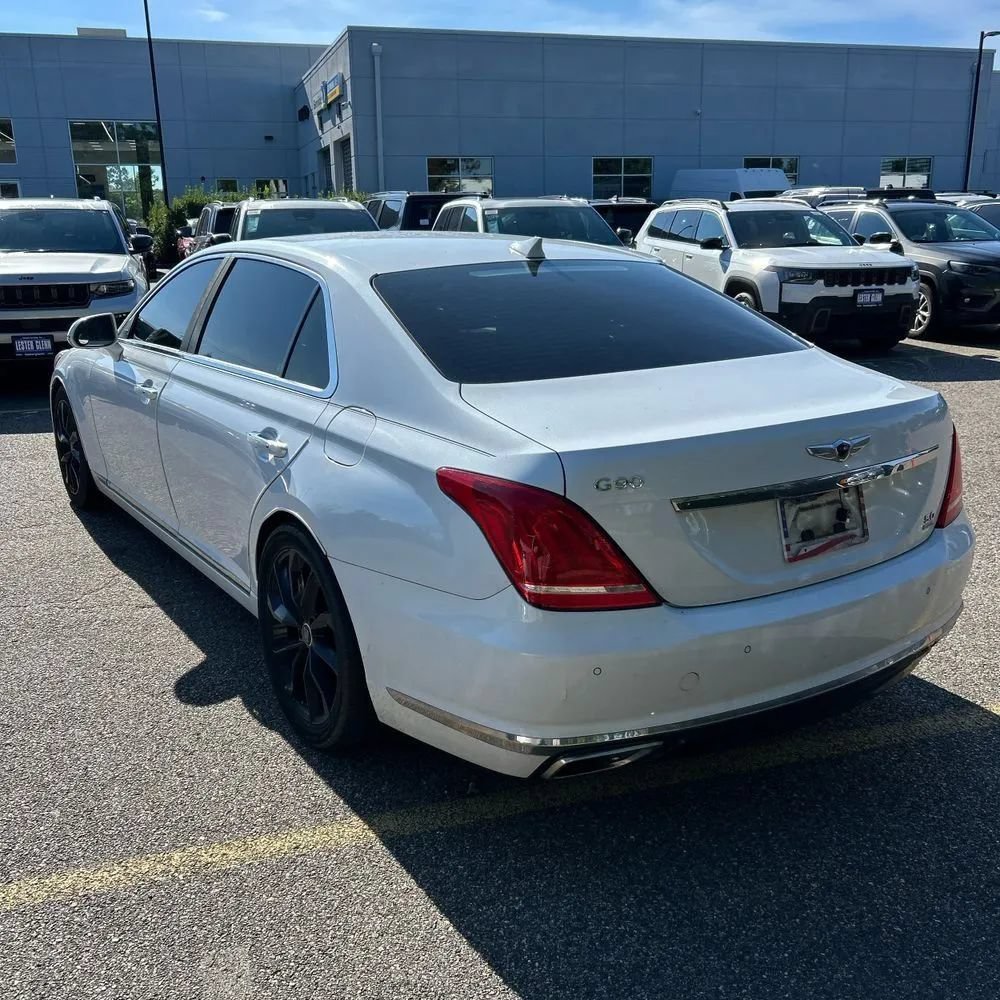 Used 2017 Genesis G90 5.0 Ultimate AWD/4WD image 5