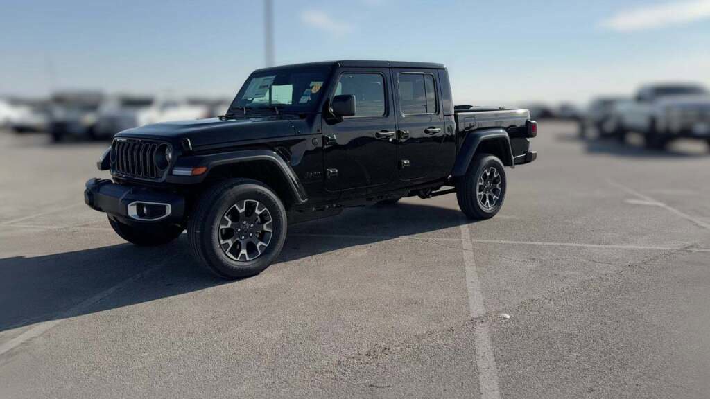 New 2026 Jeep Gladiator Sport