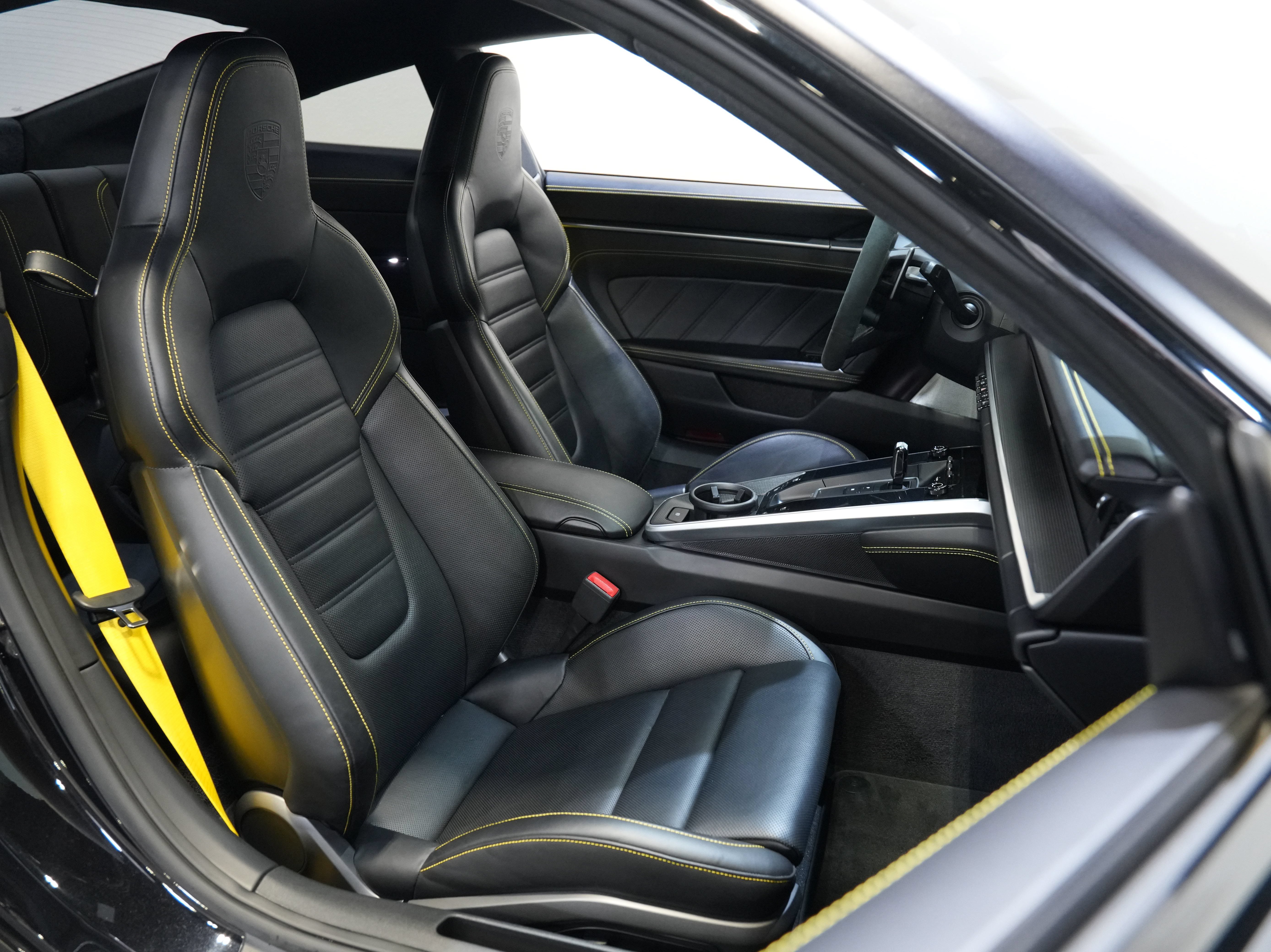 Used 2022 Porsche 911 Turbo S AWD/4WD image 31