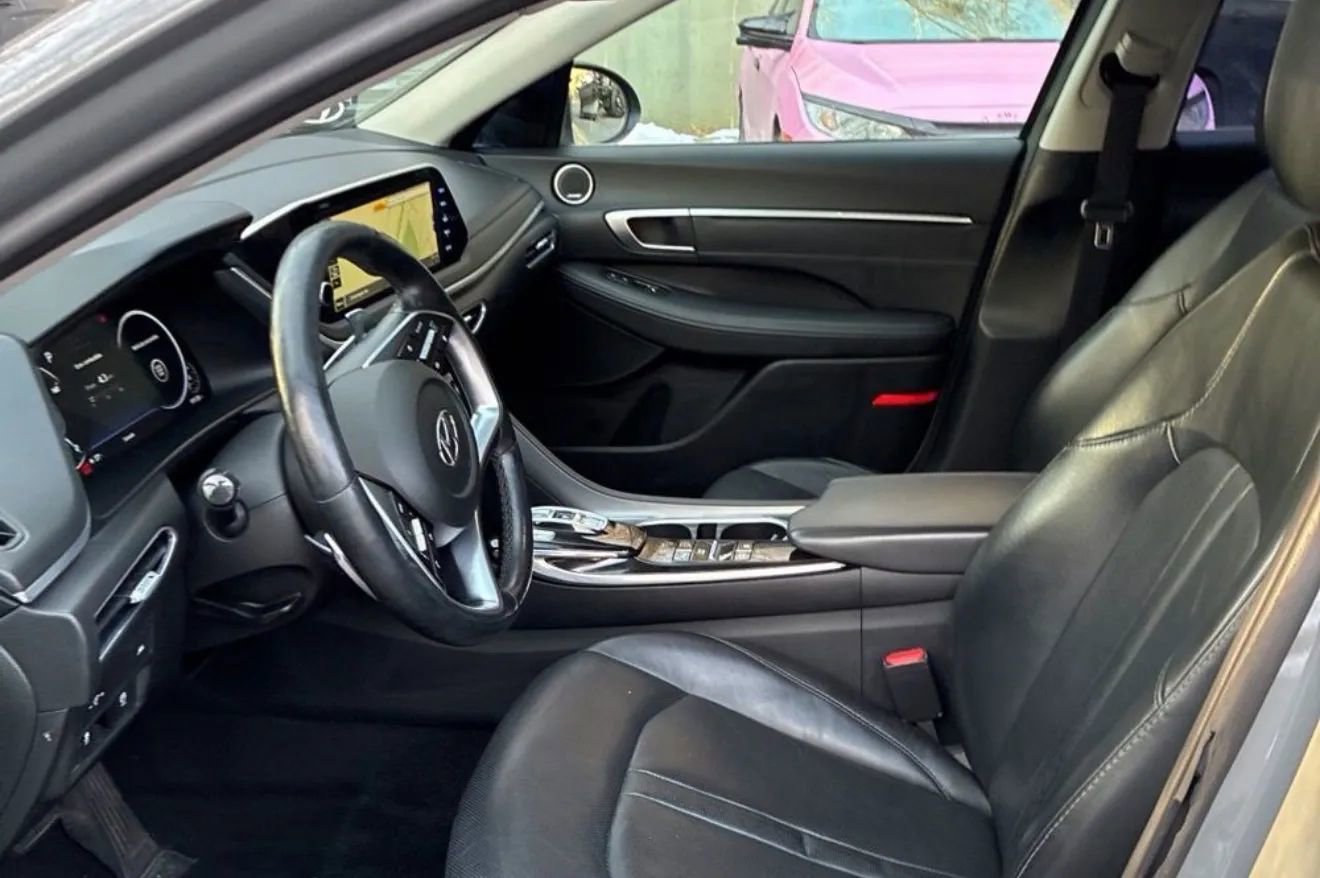 Used 2020 Hyundai Sonata Limited image 4