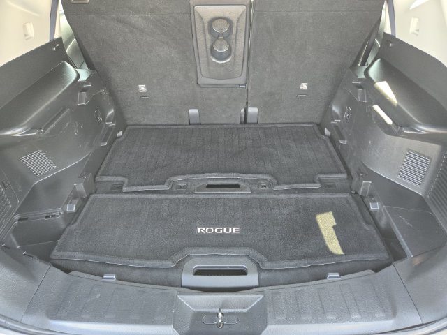 Used 2016 Nissan Rogue S w/ Appearance Package FWD image 30