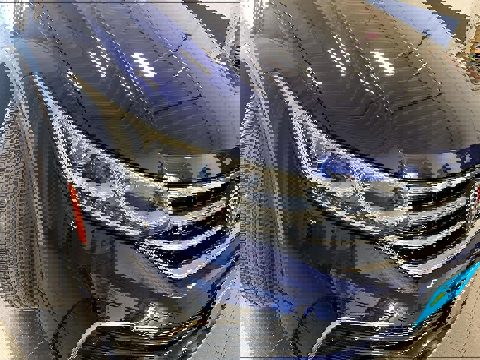 Used 2022 Volkswagen Tiguan SEL R-Line AWD/4WD image 32