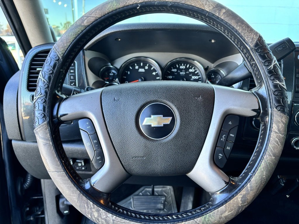 Used 2010 Chevrolet Silverado 2500 LT w/ Interior Plus Package image 4