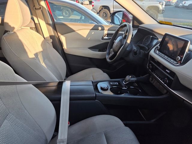 Used 2025 Nissan Rogue SV image 10