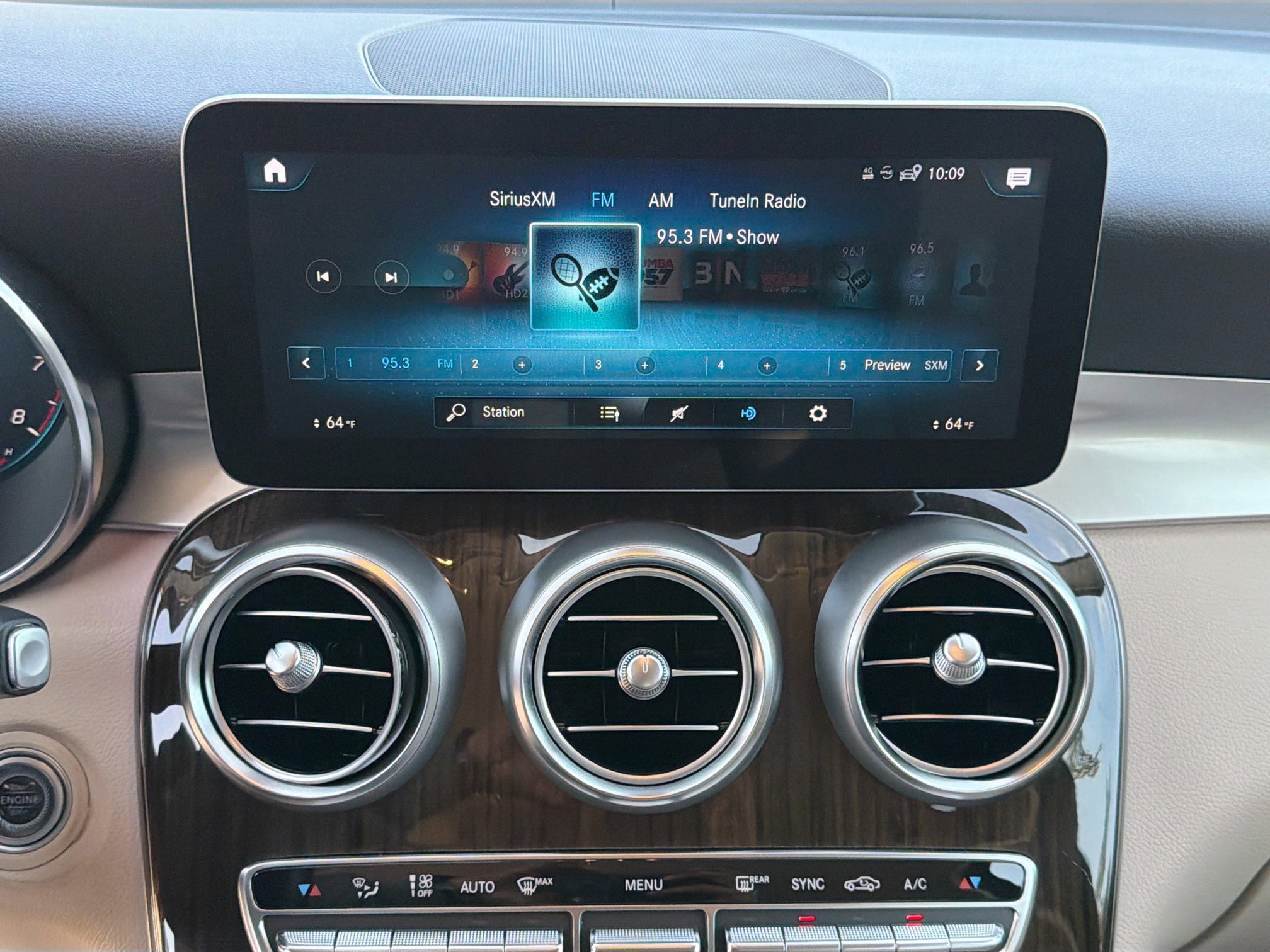 Used 2022 Mercedes-Benz GLC 300 image 31