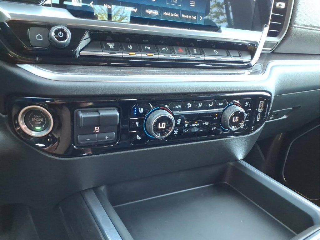 Used 2024 Chevrolet Silverado 2500 LTZ w/ LTZ Plus Package AWD/4WD image 7