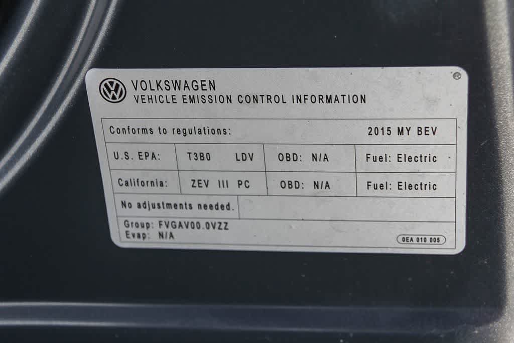 Used 2015 Volkswagen e-Golf Limited Edition FWD image 27