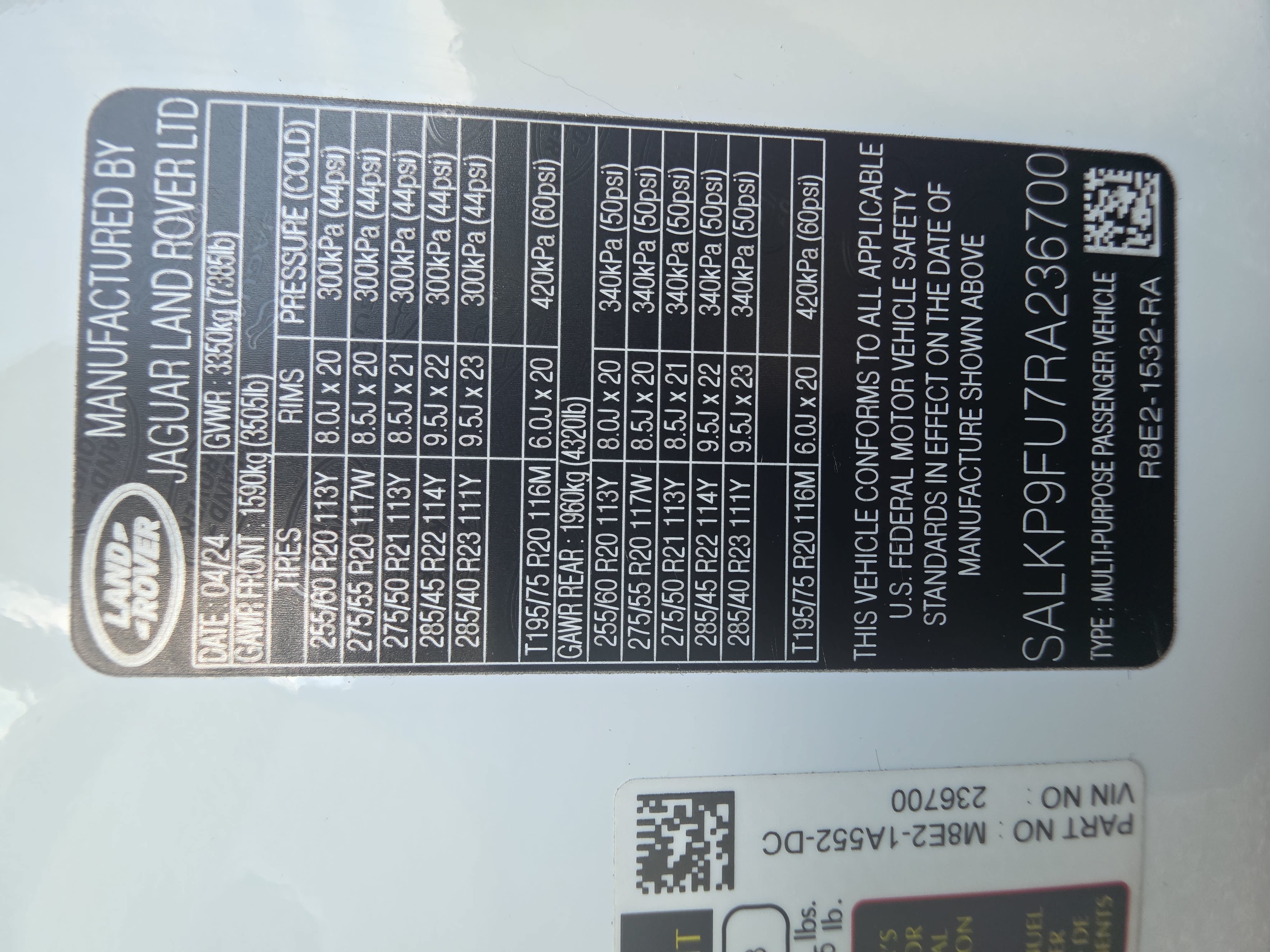 Certified 2024 Land Rover Range Rover SE AWD/4WD image 37