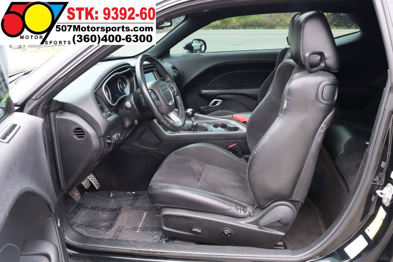 Used 2015 Dodge Challenger R/T Scat Pack w/ Leather Interior Group RWD image 14