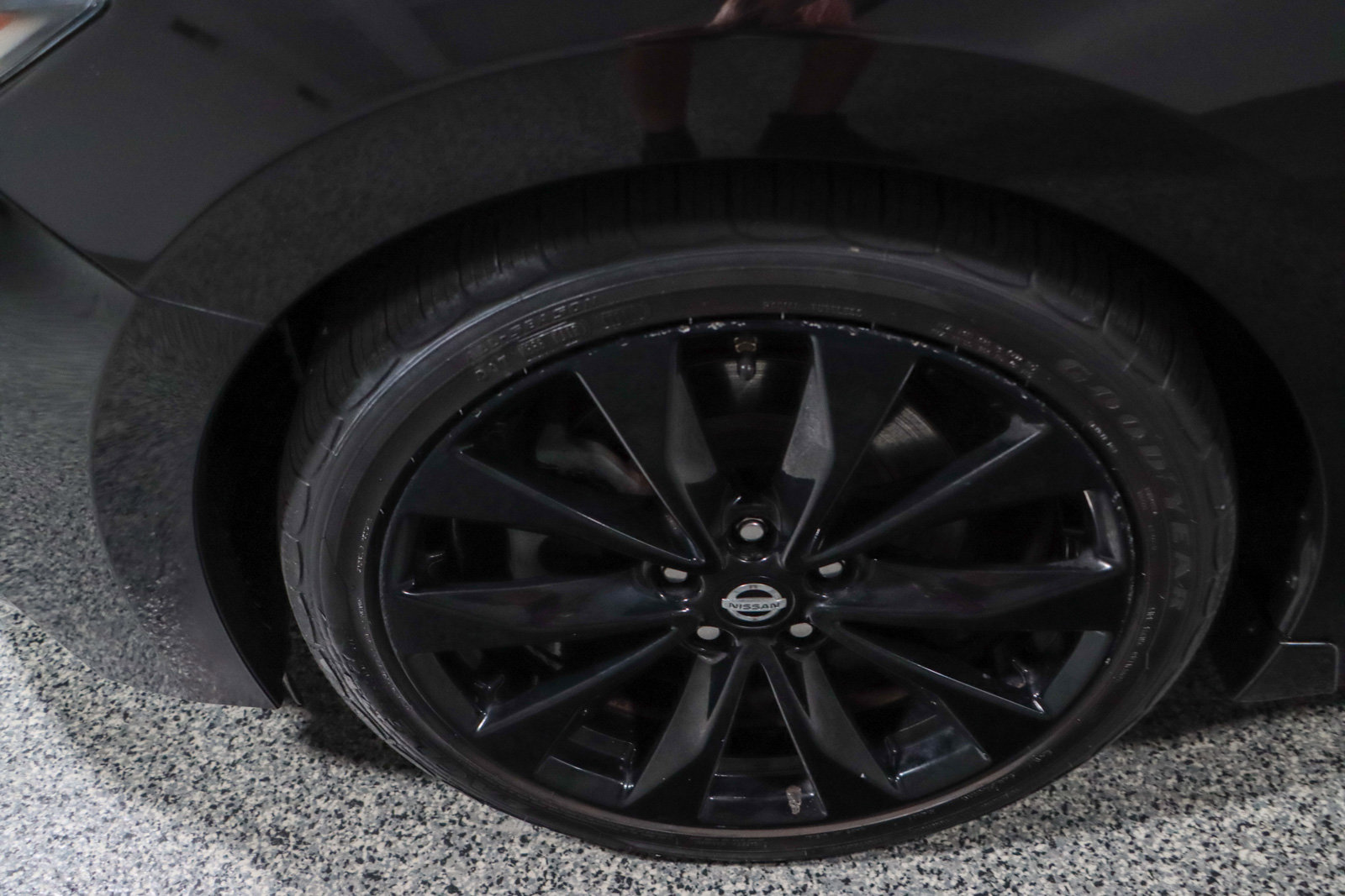 Used 2017 Nissan Maxima SR w/ Midnight Edition image 11