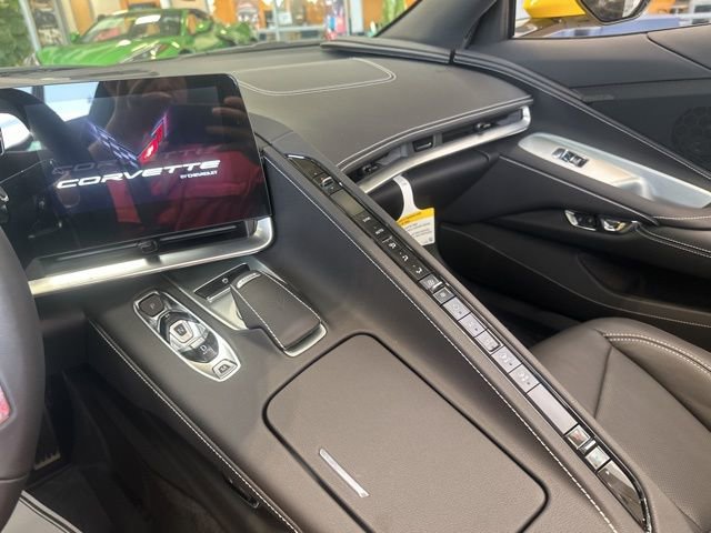 New 2025 Chevrolet Corvette E-Ray image 18