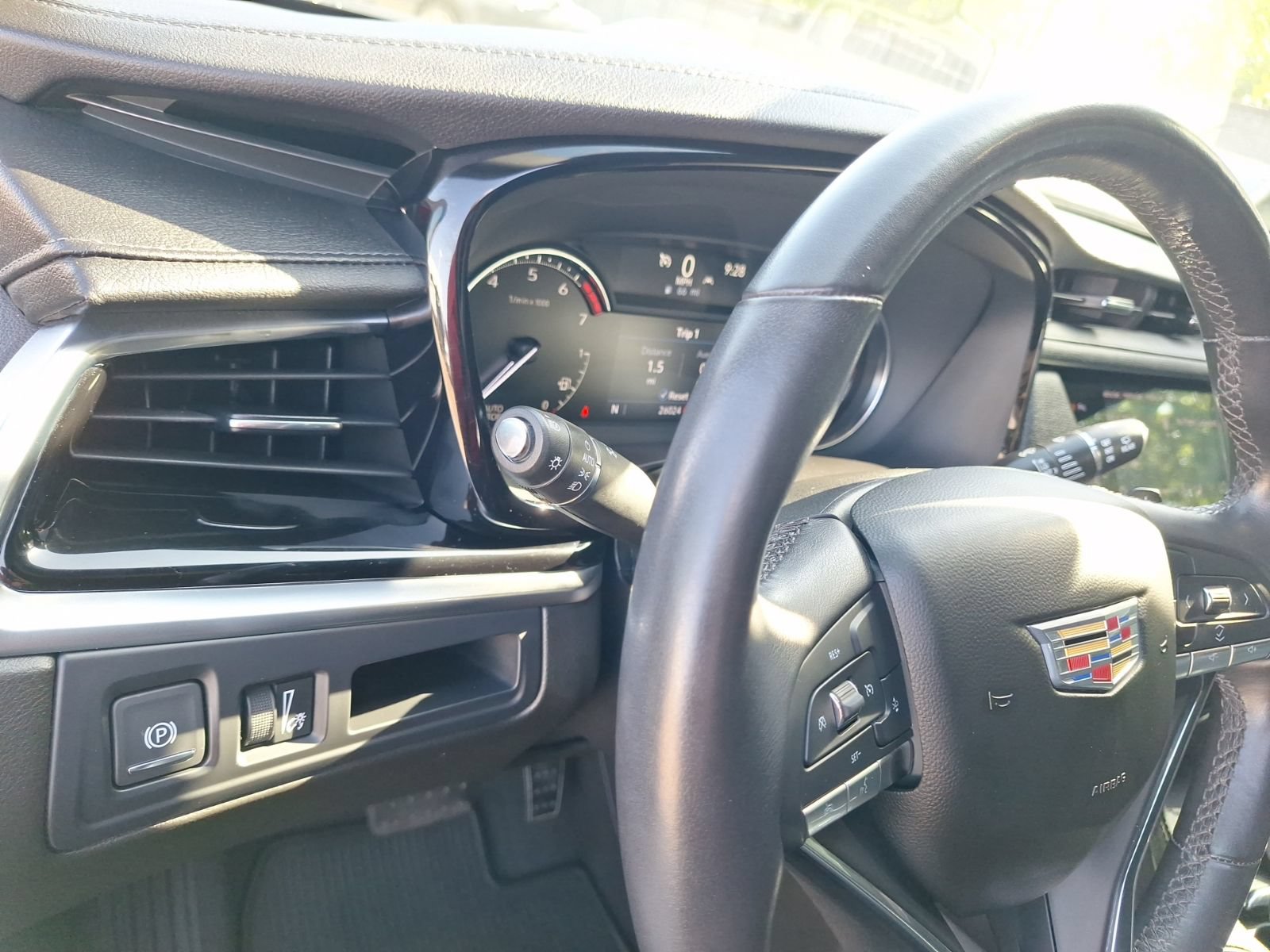 Used 2024 Cadillac XT6 Luxury FWD image 18
