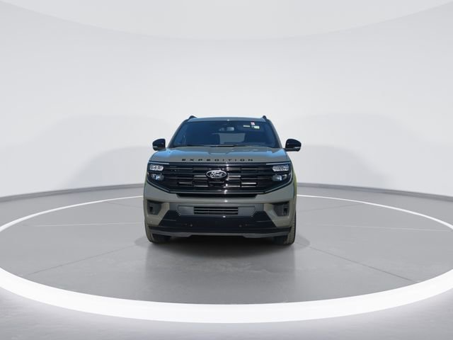 Used 2025 Ford Expedition Max Platinum w/ Stealth Performance Package image 3