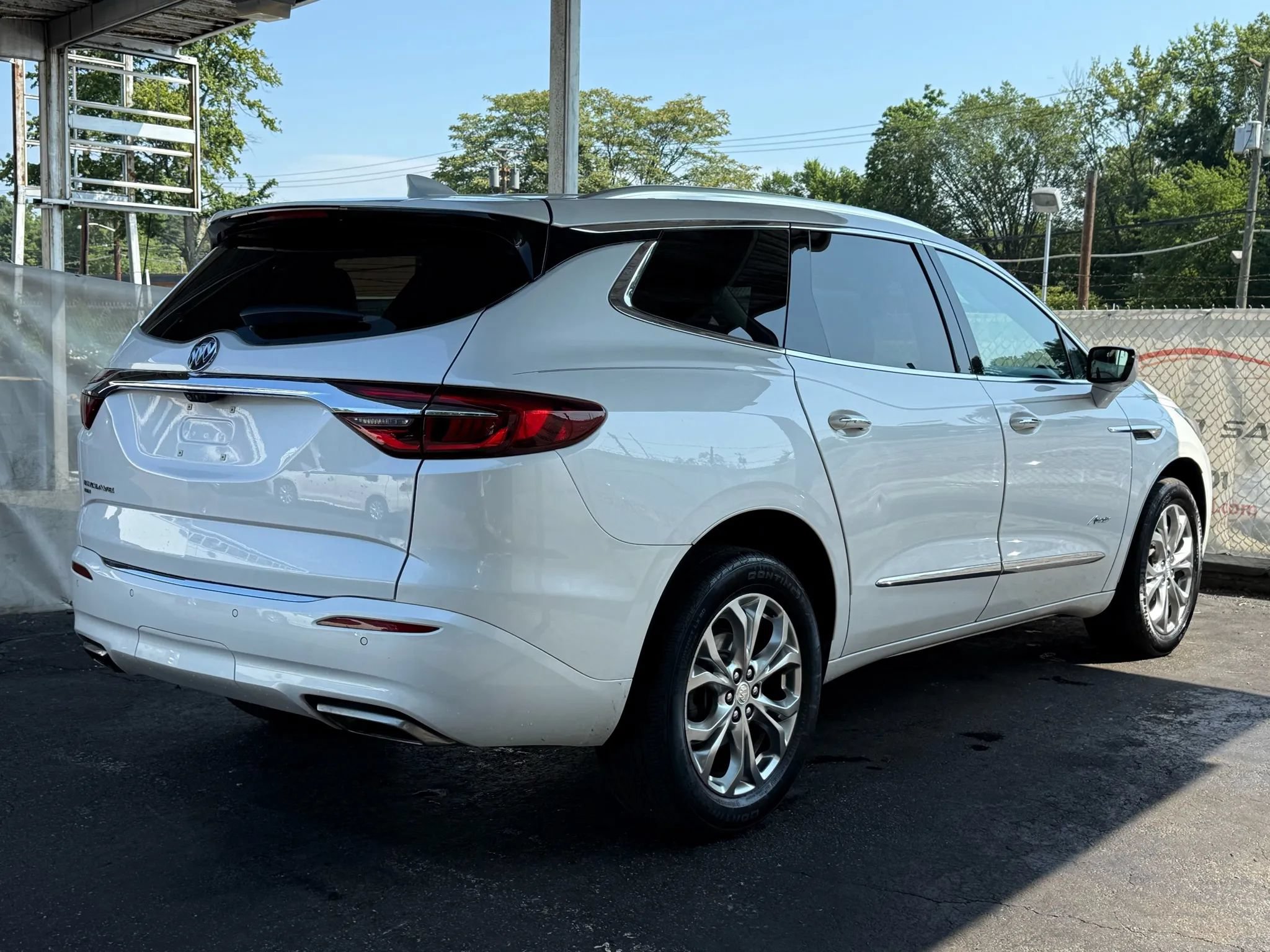 Used 2021 Buick Enclave Avenir w/ Avenir Technology Package AWD/4WD image 61