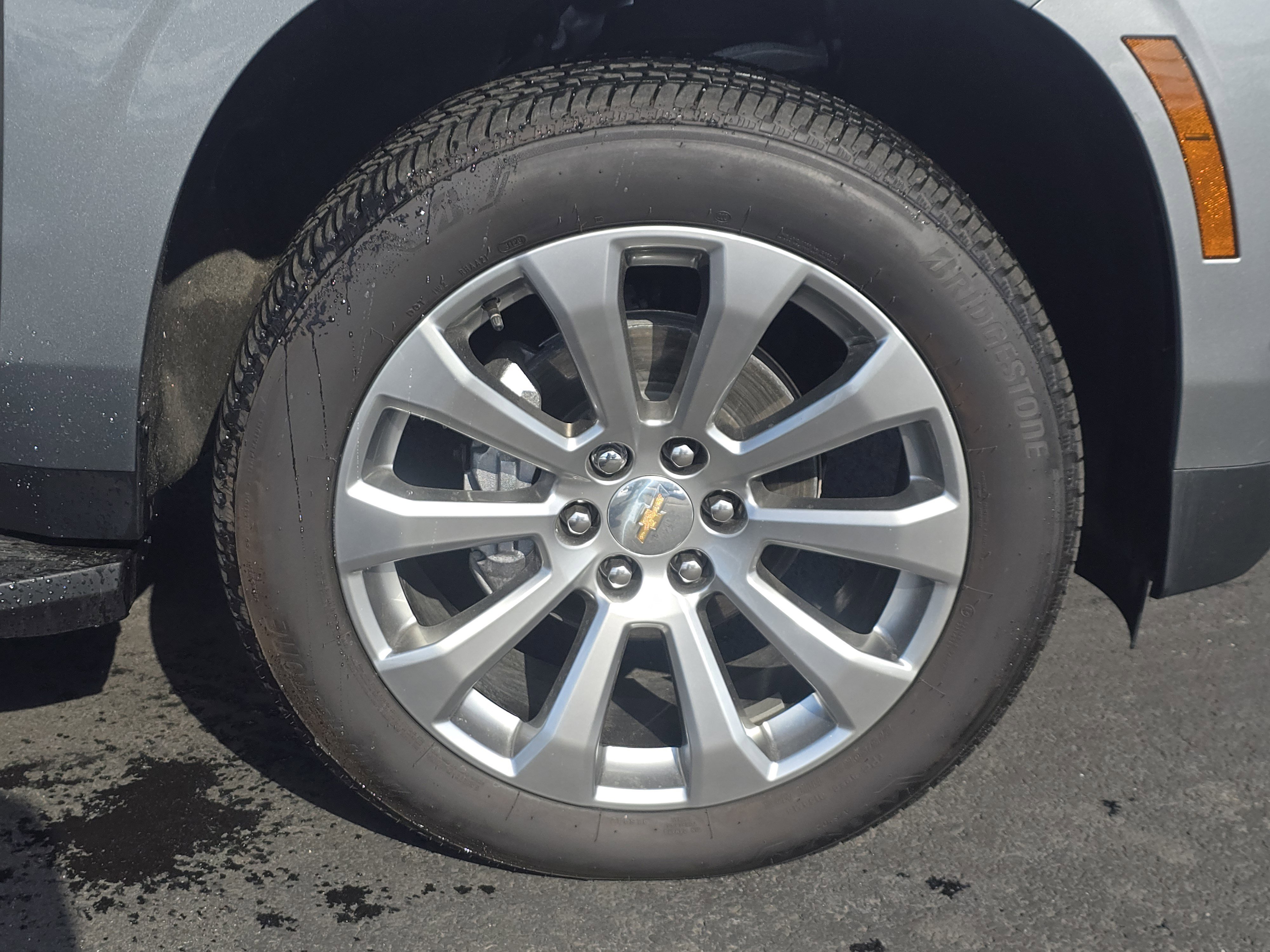 New 2025 Chevrolet Suburban Premier image 9