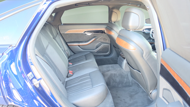 Used 2021 Audi A8 L 3.0T w/ Executive Plus Package AWD/4WD image 14