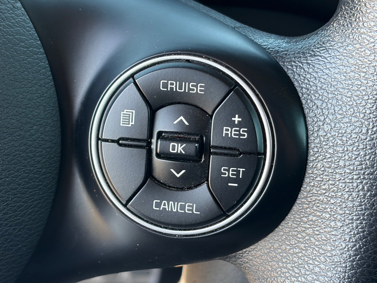 Certified 2020 Kia Soul S FWD image 21