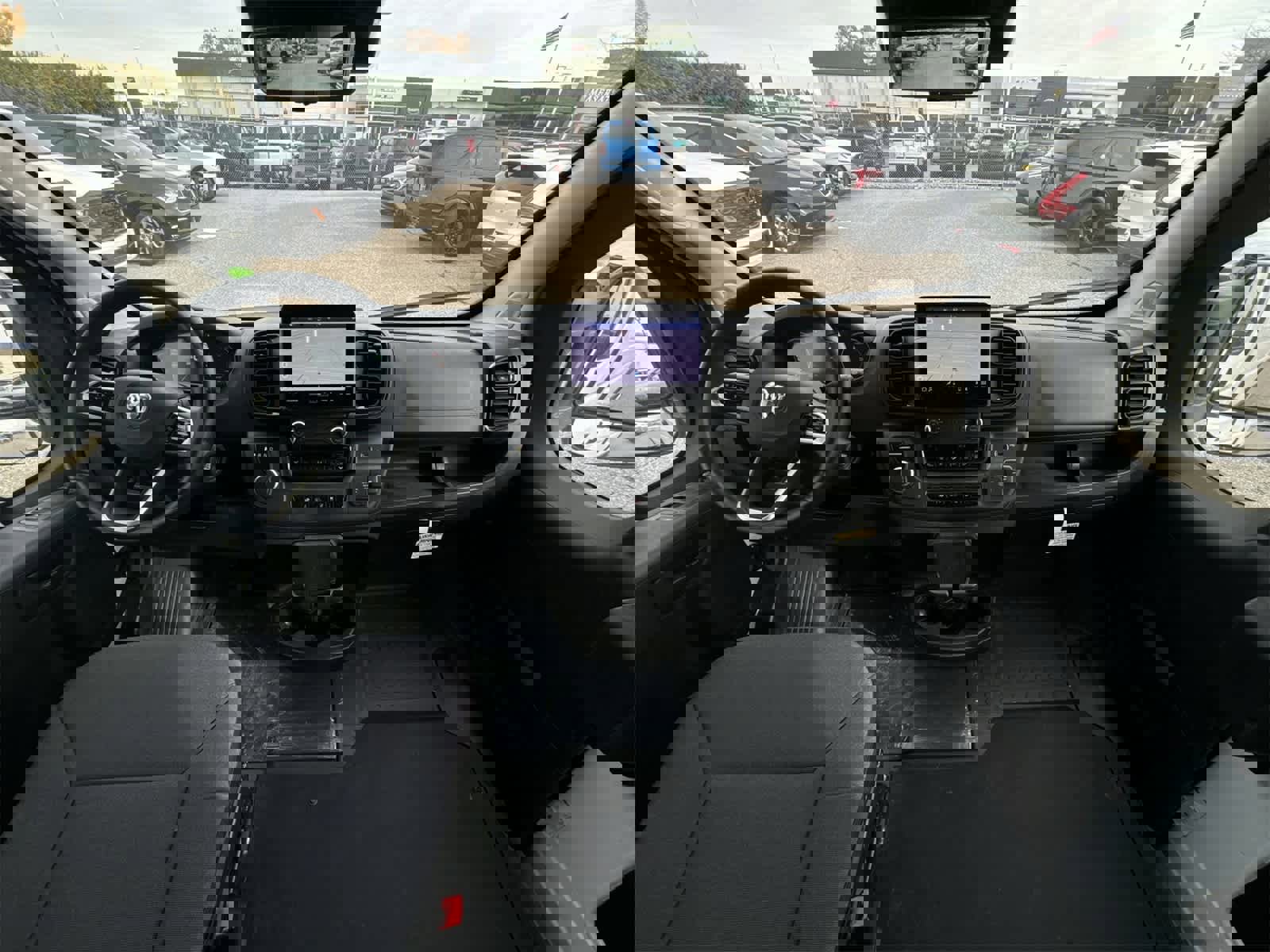 Used 2024 RAM ProMaster 3500 w/ Delivery Van Package image 15