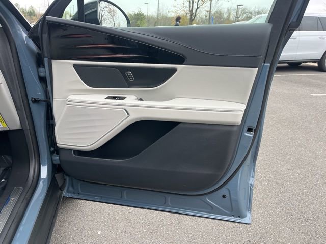 Used 2026 Lincoln Nautilus Premier image 22