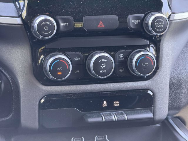 Used 2022 RAM 1500 Big Horn AWD/4WD image 17