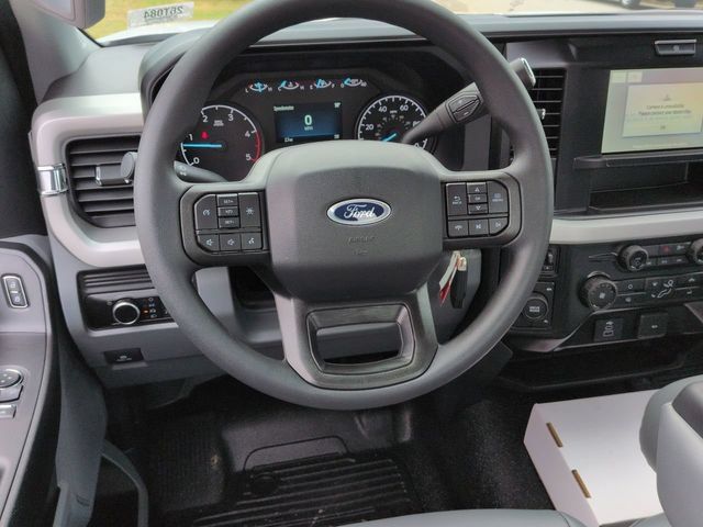 New 2026 Ford F550 4x4 Regular Cab Super Duty image 4