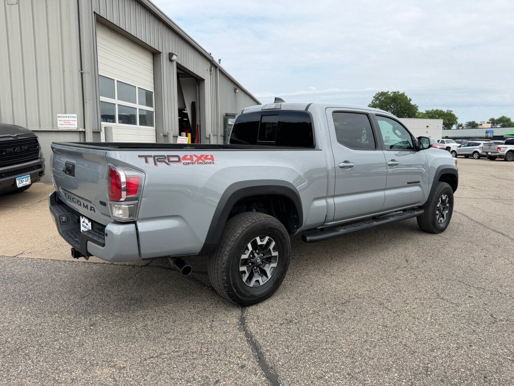 Used 2021 Toyota Tacoma TRD Off-Road w/ TRD Premium Off Road Package AWD/4WD image 4