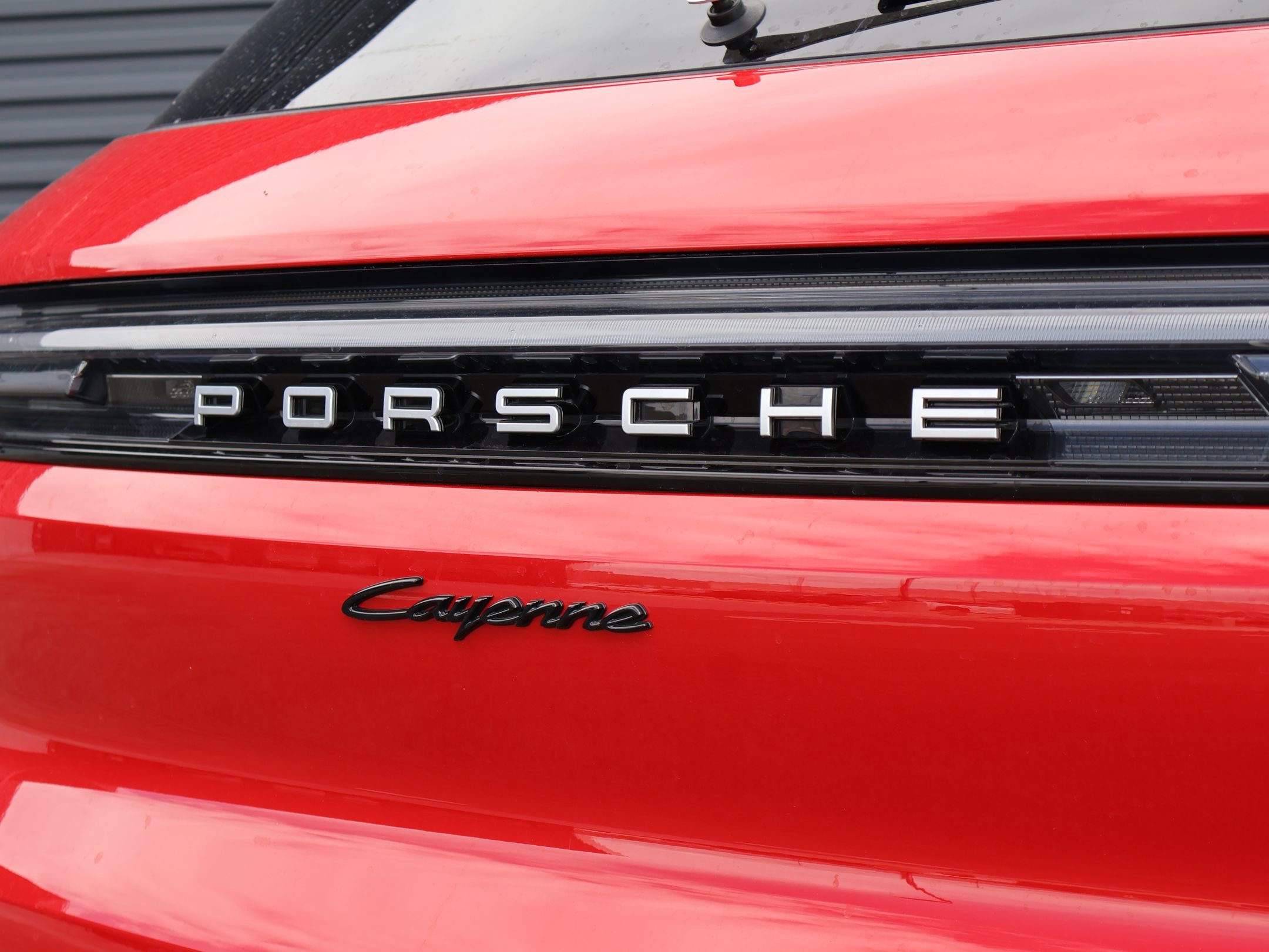 Certified 2025 Porsche Cayenne E-Hybrid image 31