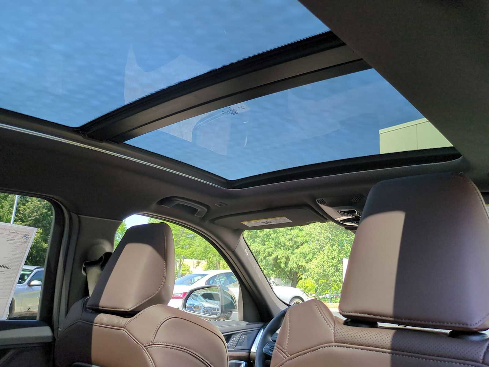 New 2025 BMW X1 xDrive28i w/ Technology Package image 23
