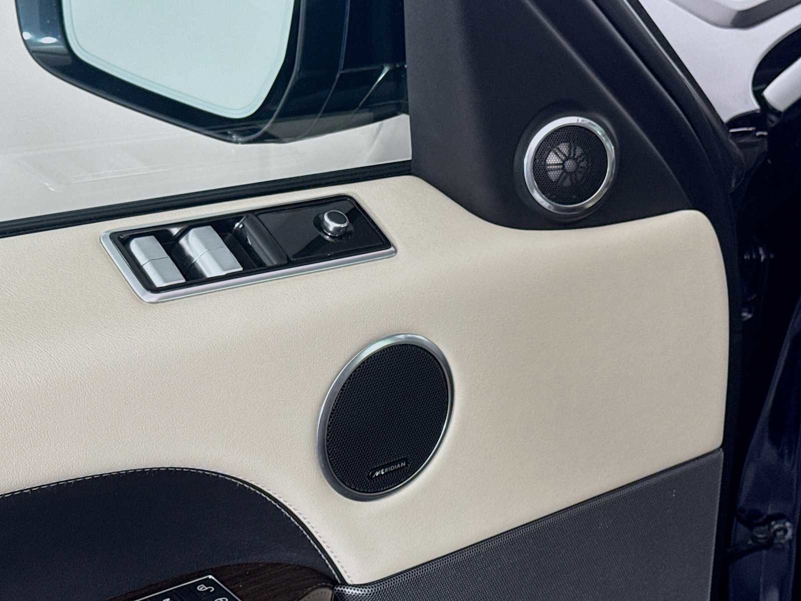 Used 2020 Land Rover Range Rover Sport HSE image 21