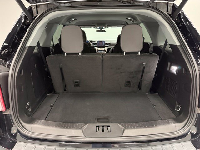 Used 2023 Ford Explorer XLT w/ Equipment Group 202A RWD image 30