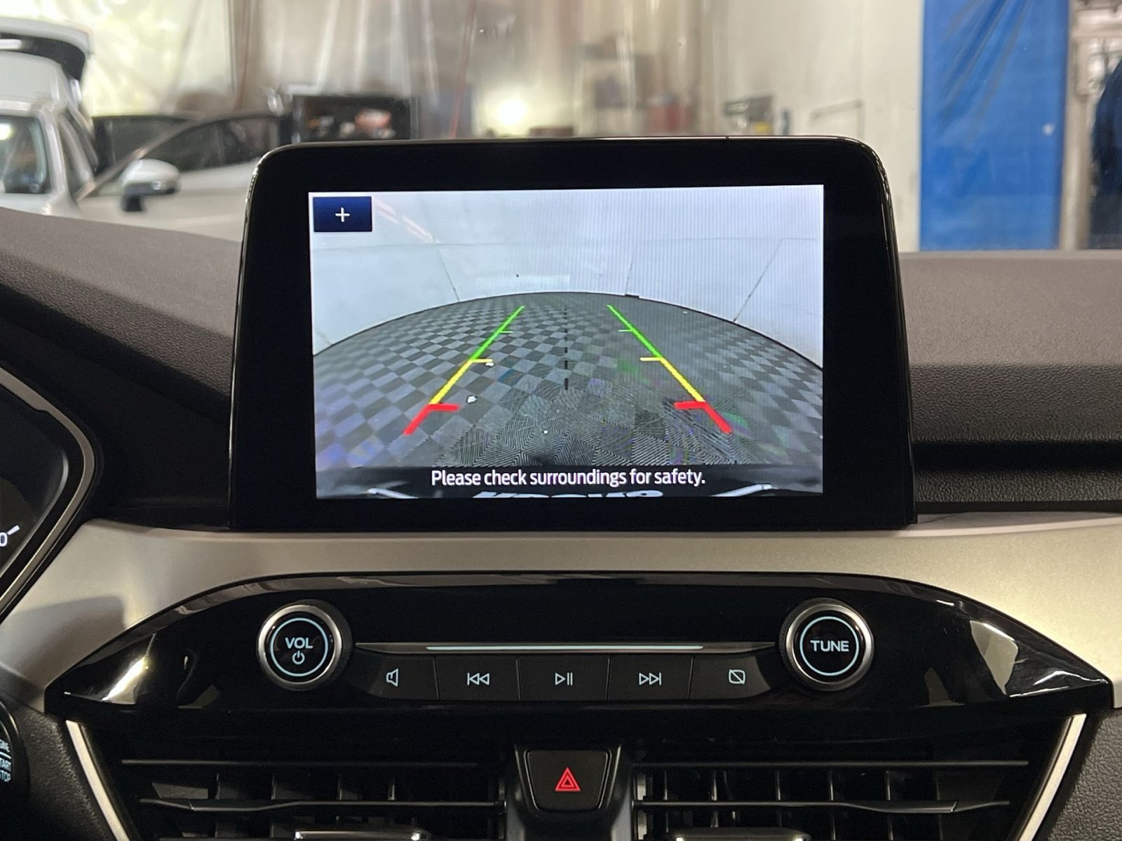 Used 2020 Ford Escape SE FWD image 19