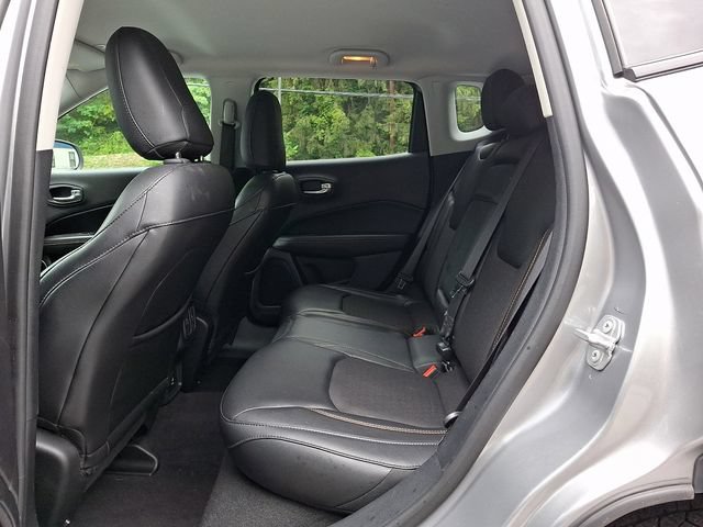 Used 2018 Jeep Compass Latitude w/ Safe & Security Group AWD/4WD image 11